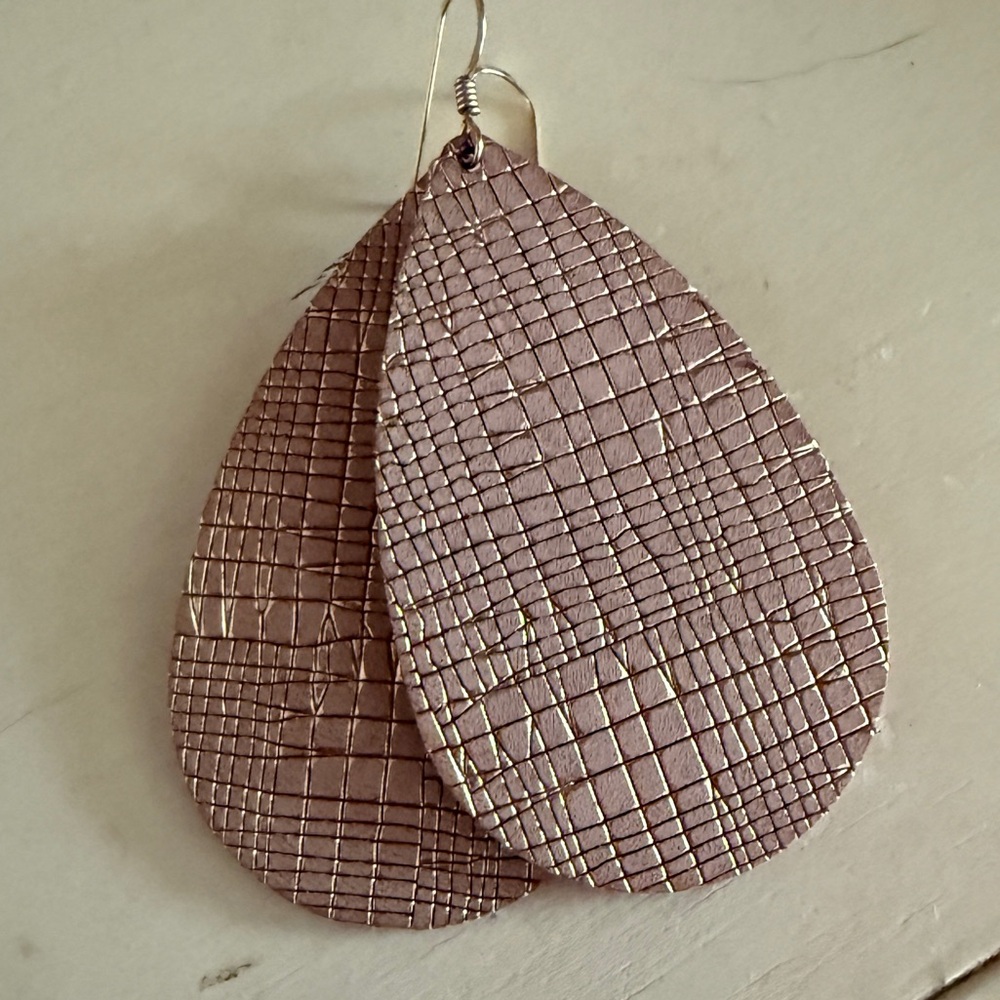 Nickel & Suede pink shimmer earrings